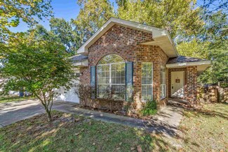 10404 Millbrook Dr, Pensacola, FL 32534