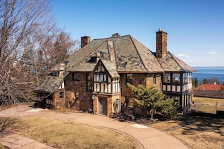 2508 E 1st St, Duluth, MN 55812