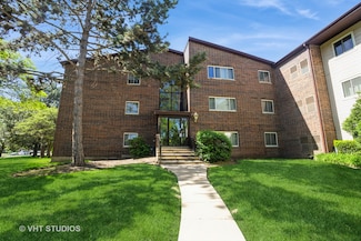 630 Perrie Dr Unit 104, Elk Grove Village, IL 60007