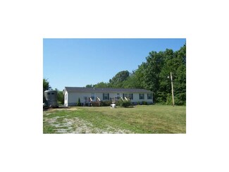 5775 NE 292nd St, Turney, MO 64493