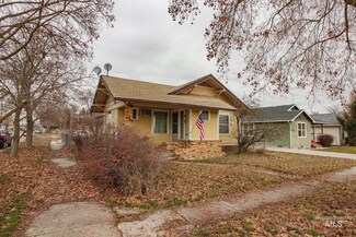 403 3rd Ave N, Payette, ID 83661