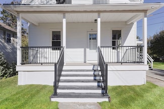 21 Irving St, Bellingham, MA 02019