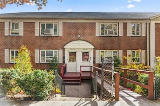 228-08 Stronghurst Ave, Queens Village, NY 11427