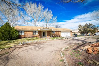 3 Shady Ln, Los Lunas, NM 87031