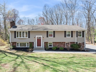 33 Atwood Rd, Southborough, MA 01772