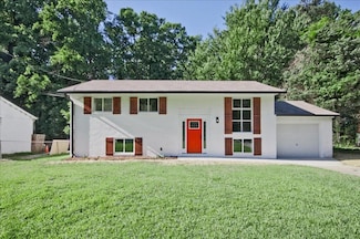 1349 Heather Cir, Riverdale, GA 30296