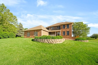 1609 Elm St, Spring Grove, IL 60081