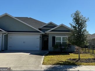 102 Richard Lee Dr, Kingsland, GA 31548