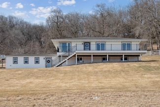 1904 Jefferson Ave, Bellevue, IA 52031