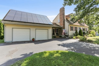 8 West St, West Wareham, MA 02576