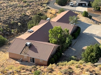 75 E Roundy Mountain Rd, Leeds, UT 84746