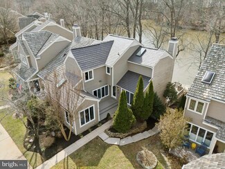 4746 Timber Ridge Dr, Dumfries, VA 22025