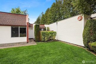 14600 SE 176th St Unit J2, Renton, WA 98058