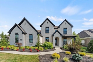 8926 Suncrest Ln, Mason, OH 45040