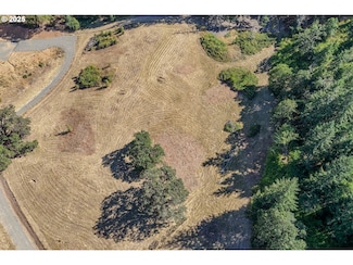 333 Karenza Ln, Roseburg, OR 97471