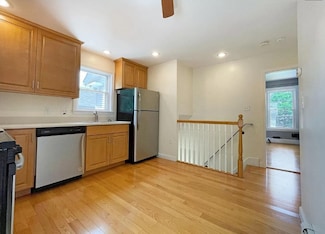 35 Green St Unit 2, Woburn, MA 01801