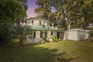 7965 W Riverbend Rd, Crystal River, FL 34428