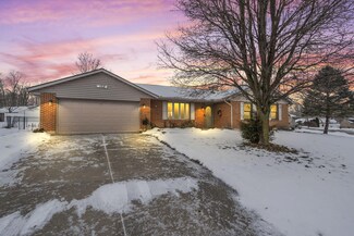 102 Nikki Ln, Lewisburg, OH 45338