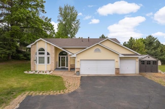 2222 Crosstown Blvd NE, Andover, MN 55304