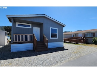 94120 Strahan St Unit 15, Gold Beach, OR 97444