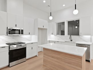 6637 Katarani Dr, Houston, TX 77091