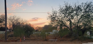 403 S Front St, Cotulla, TX 78014