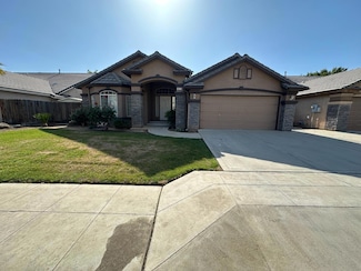 9911 N Baird Ave, Fresno, CA 93720