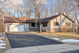 7192 Sunnyslope Dr, Osseo, MN 55311