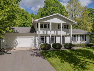 4005 Hillside Ln, Wausau, WI 54403