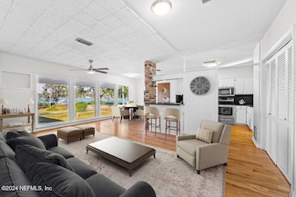 407 W 70th St, Jacksonville, FL 32208