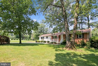 3000 Merle Ct, New Windsor, MD 21776