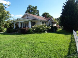 104 N Main St, Granite Falls, NC 28630