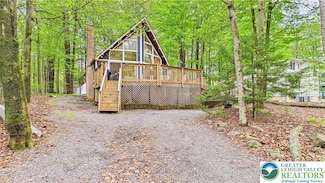 112 Moshannon Dr, Pocono Lake, PA 18347