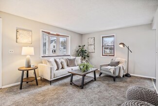 1016 Center St, North Mankato, MN 56003
