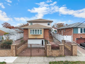 208-22 26th Ave, Flushing, NY 11360