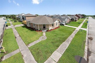 4505 Lamarque Dr, Meraux, LA 70075