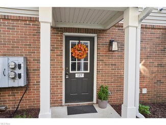 3317 Lenox Village Dr Unit 127, Fairlawn, OH 44333
