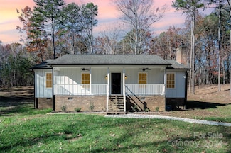359 Will Hall Rd, Kings Mountain, NC 28086