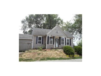 118 W Pine St, Waverly, MO 64096