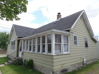 1114 Clinton St, La Crosse, WI 54603