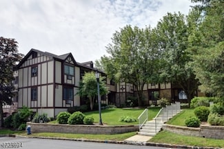 20 Kensington Rd Unit G, Chatham, NJ 07928