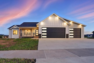 1777 Oak Crest Ct, Spearfish, SD 57783
