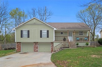 3304 SE Adams Dr, Blue Springs, MO 64014
