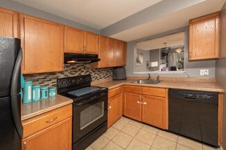 59 Linden St Unit 1315, Taunton, MA 02780