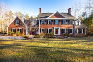 29 Waters Edge Dr, Yarmouth, ME 04096