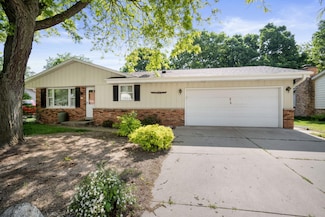 735 Sheridan Dr, West Bend, WI 53095