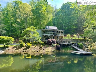 2200 Zacks Fork Rd, Lenoir, NC 28645