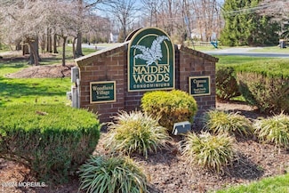 26 Canterbury Ct, Old Bridge, NJ 08857