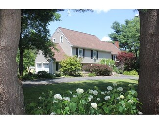 11 Dascomb Rd, Andover, MA 01810