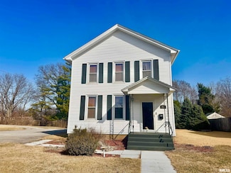 612 N College Ave, Aledo, IL 61231